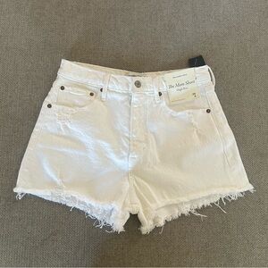 Abercrombie & Fitch White High Rise Mom Shorts Distressed - size 28 NWT